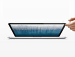 Un MacBook Pro 13 pouces Retina en automne
